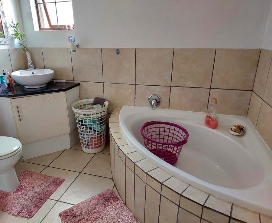 3 Bedroom Property for Sale in Melodie North West